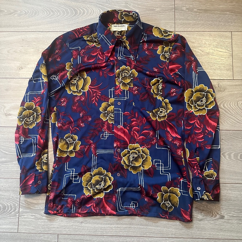 Vintage Van Heusen Dagger Collar Disco Dress Shirt